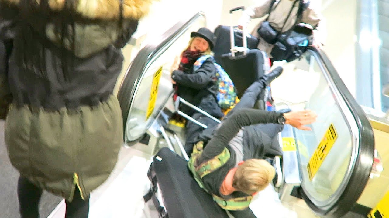 CRAZY AIRPORT FAIL!!