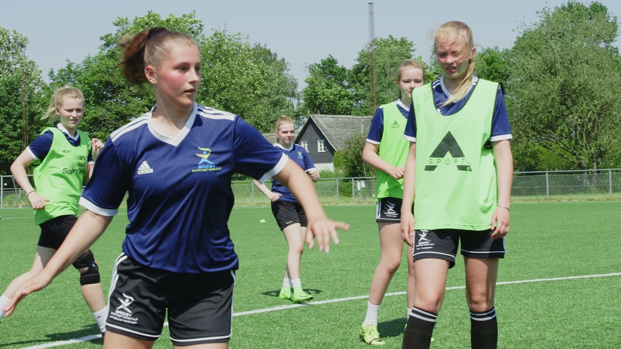 Pigefodbold på Broby Sportsefterskole