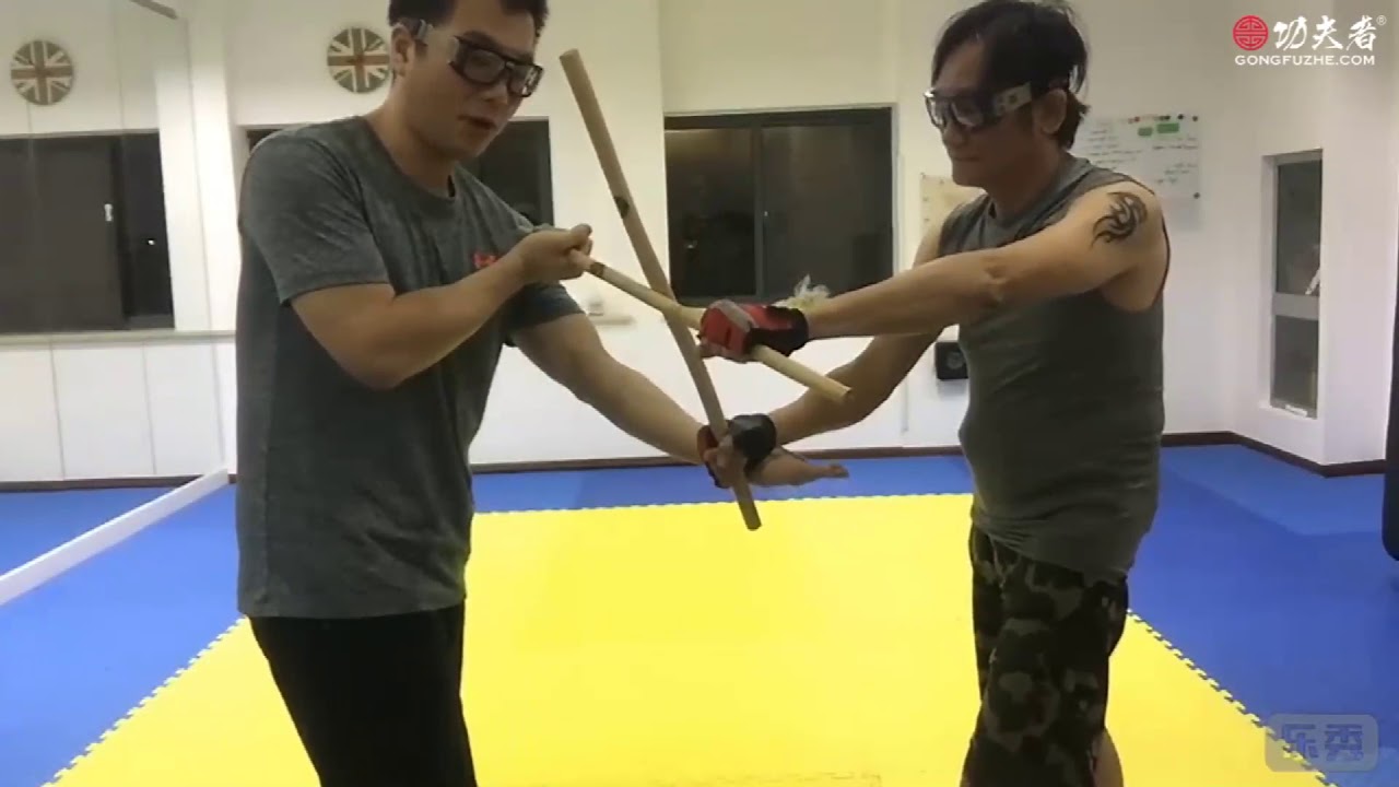 菲律宾短棍教学，正手破抓棍