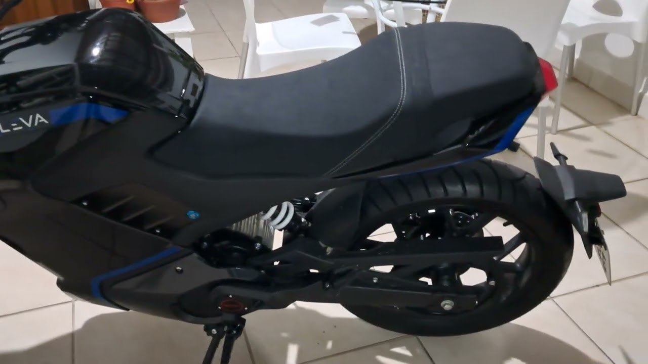 Leva EG1 Porque escolhi está moto.