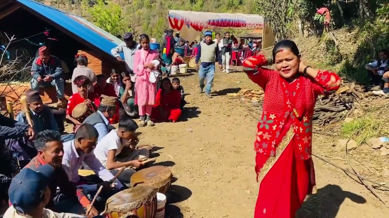 फेरि पनि आयो हाम्रो इस्मा को धमाका पन्छे बाजा को नाच