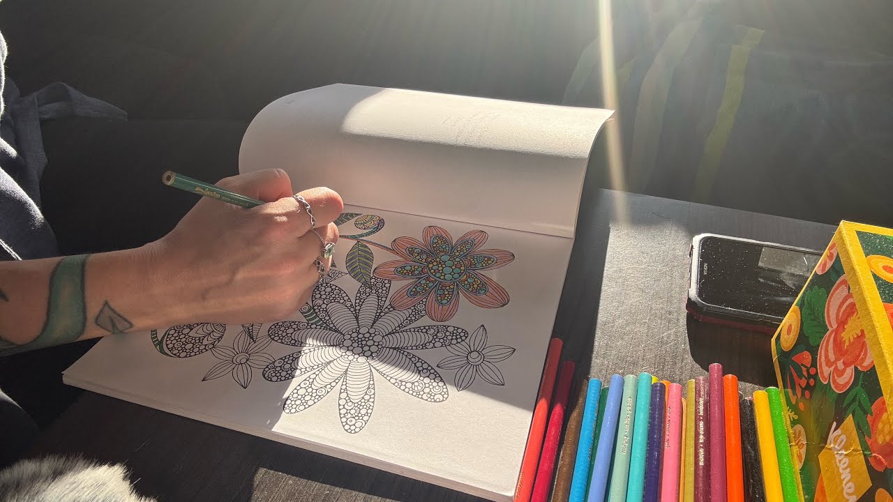 АСМР Раскрашивай вместе со мной и давай общаться 🖍️✍🏼🌸🌻🪻