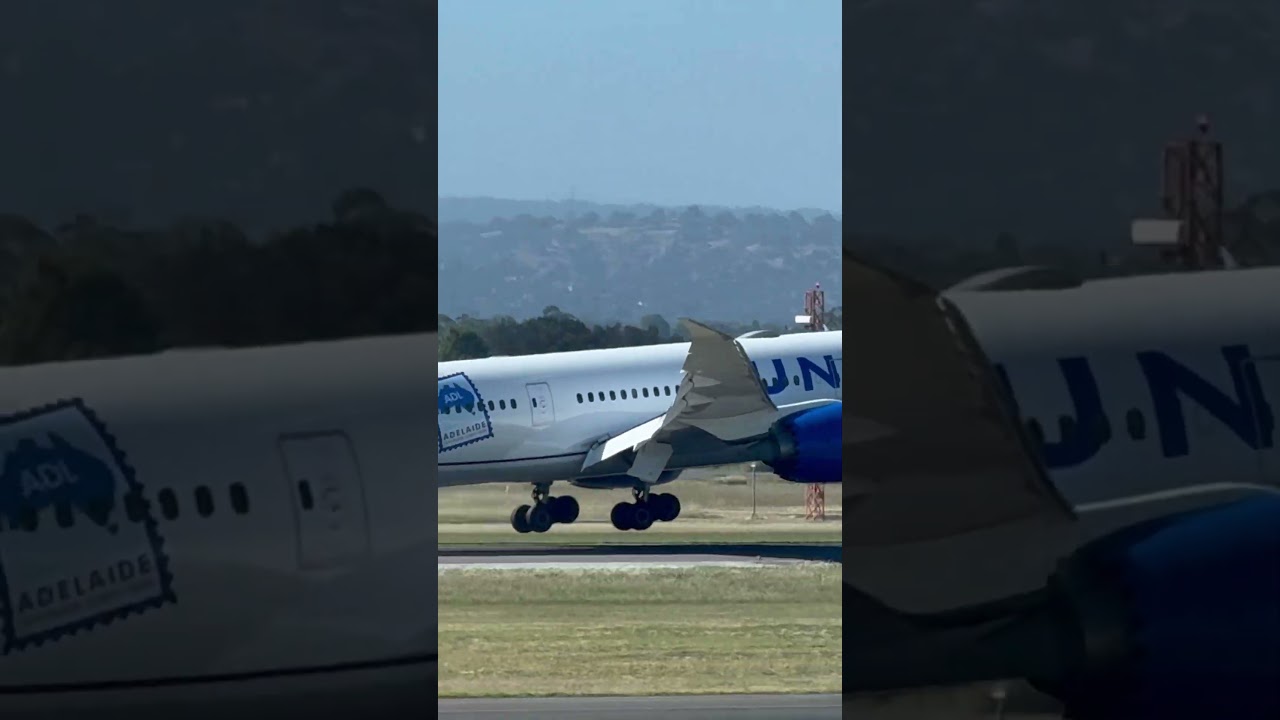 United Airlines 207 Inaugural Flight from San Francisco to Adelaide
