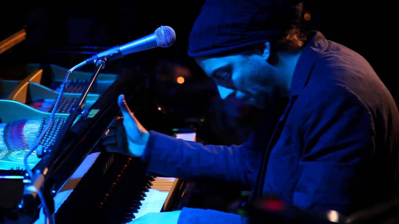 The Tour&eacute;-Raichel Collective - Hawa (LIVE)