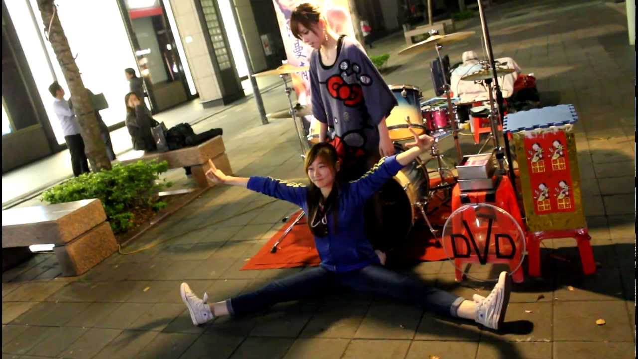 20130217美少女曼青與小白表演結束後的拍照