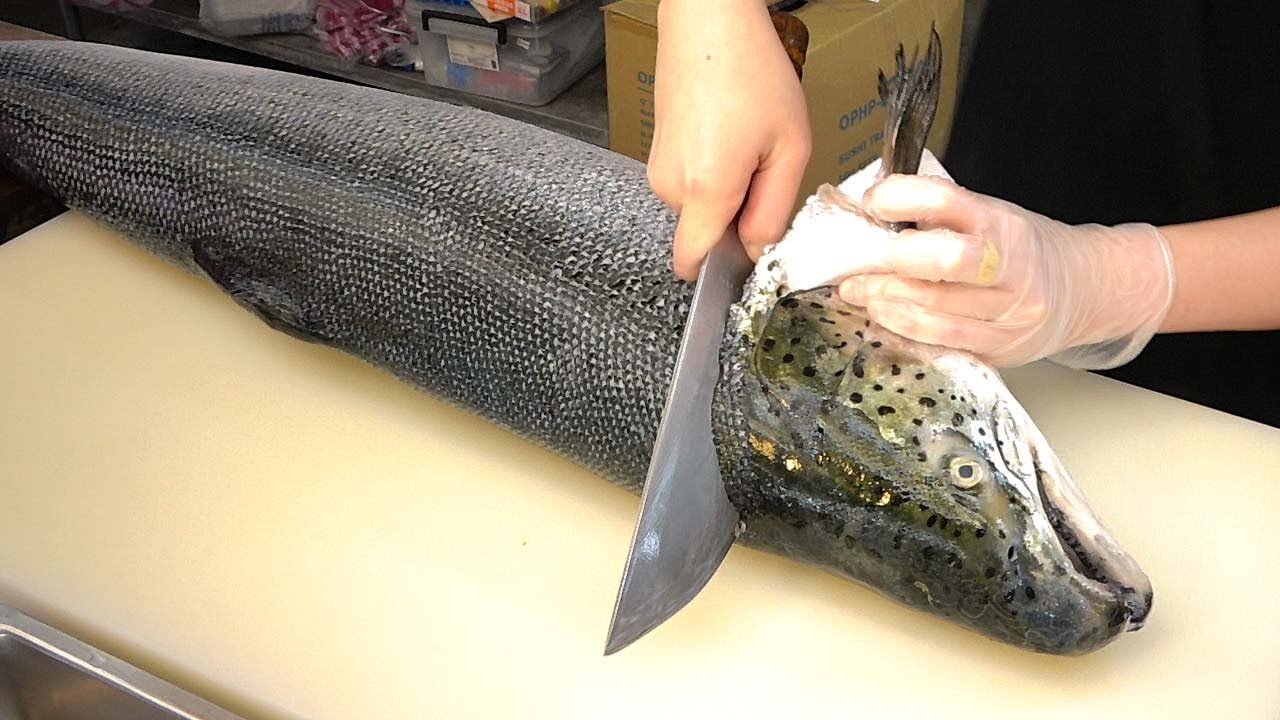 Учимся готовить филе лосося для сашими и суши 🍣