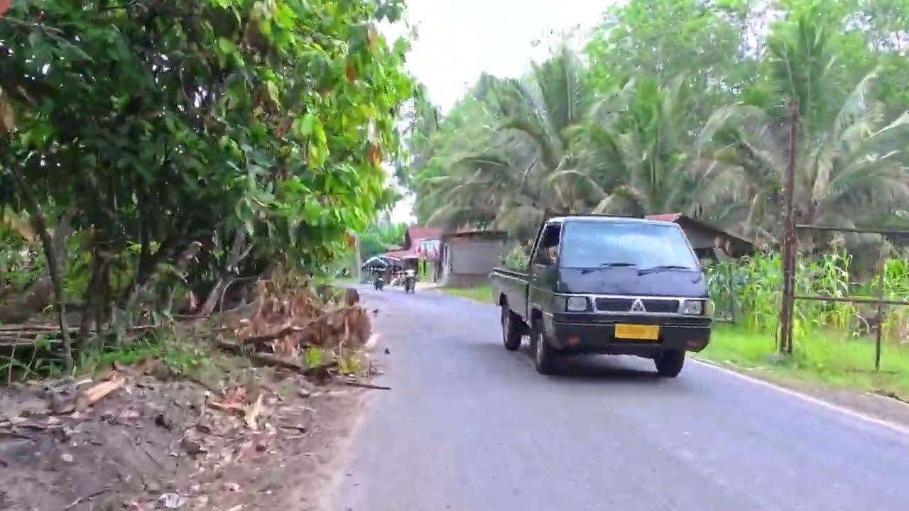 Solo Touring to a Remote Village Far from the City – An American Is Shocked to See This