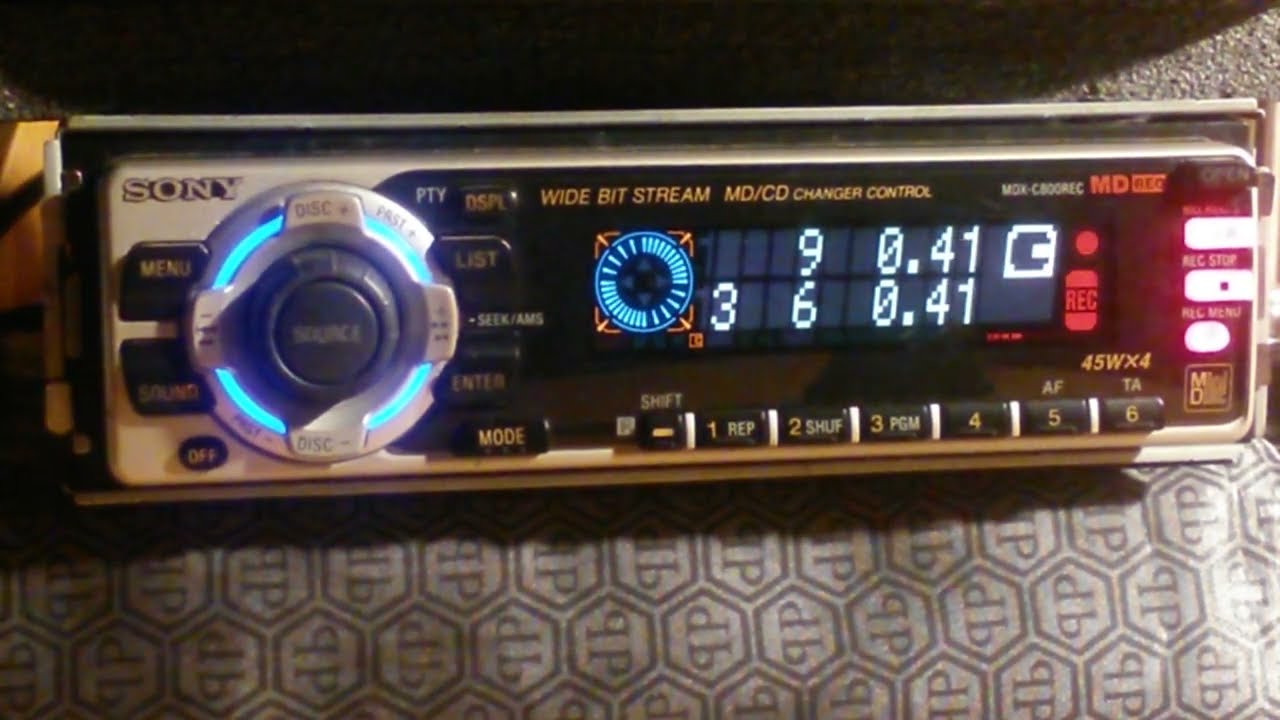 Recording Sony MDX-C800REC on a mini-disc from a radio broadcast and a changer (Part 1)