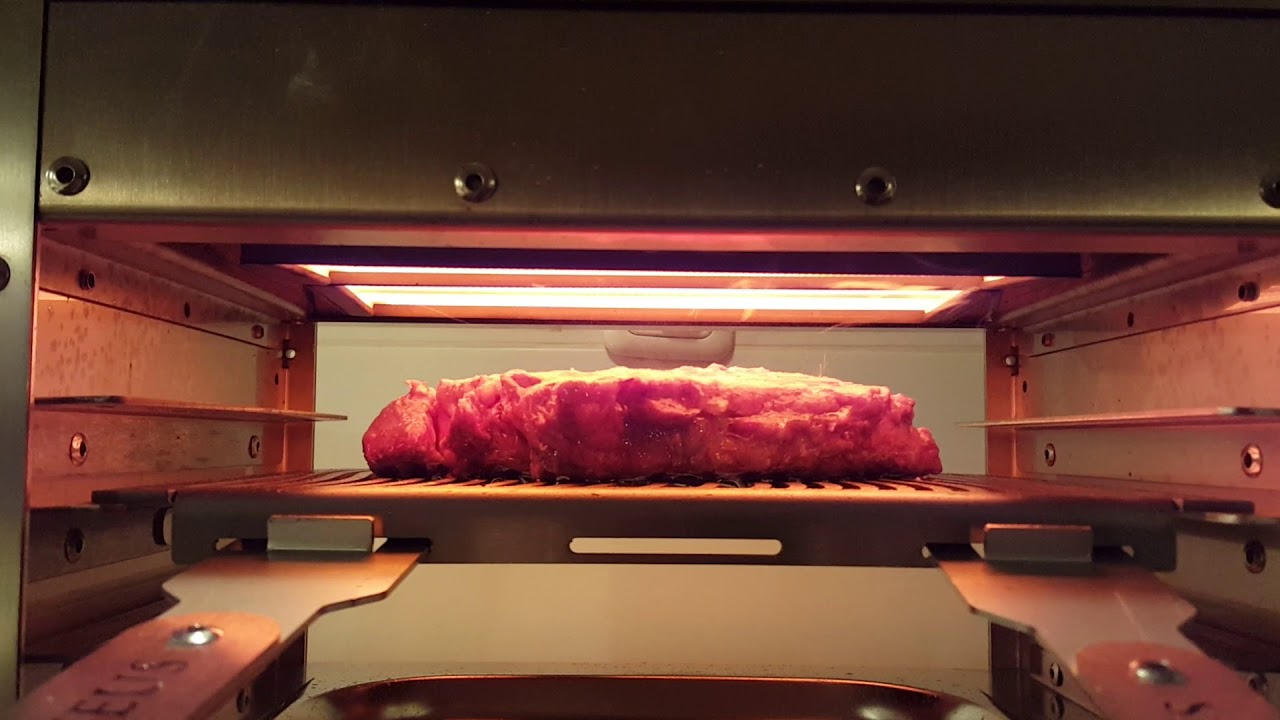 Entrecote im Asteus Steaker 800 Grad Elektro Oberhitzegrill