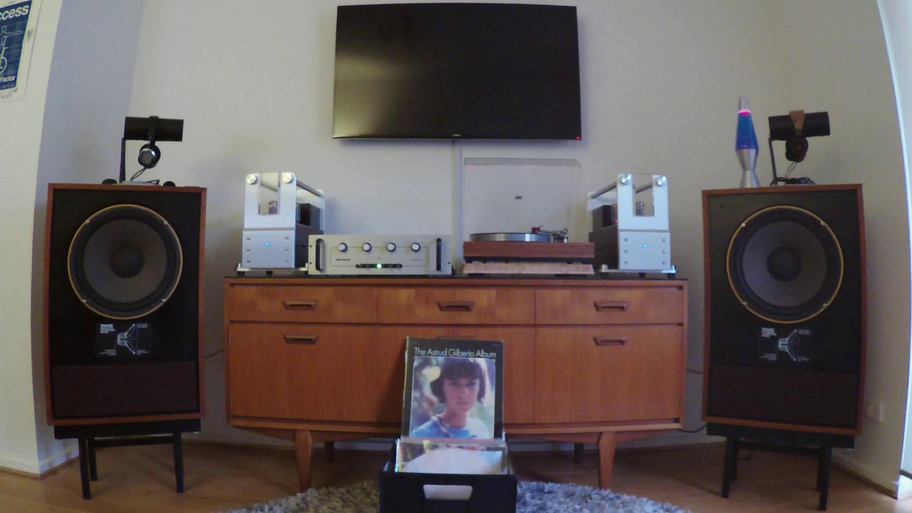 Opera Audio Consonance Cyber 800