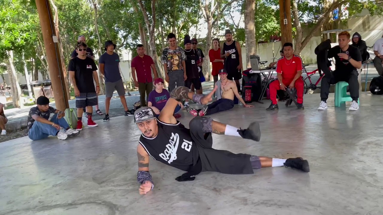 Roto(Rapaz), Jueceando y gozando del beat en Playa del Carmen 23/01/21  Video por (Pollo Rapaz RPZ)🙏