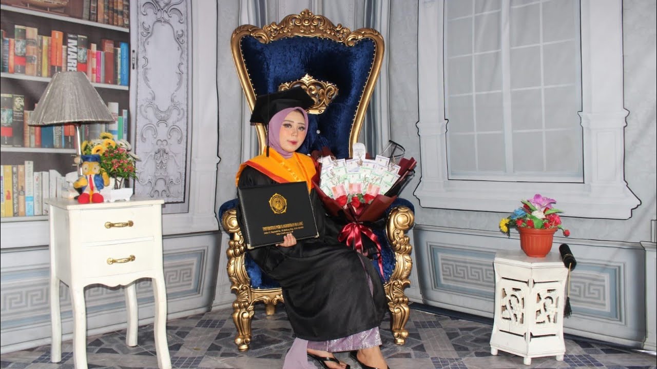 ACARA WISUDA PUTRIKU DI UNIKAMA MALANG 2023_2024.