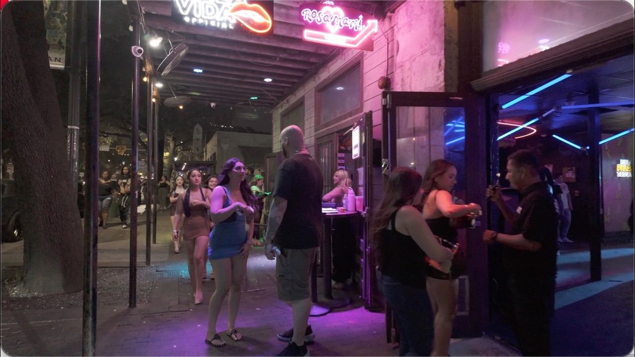 SPRING BREAK ON 6TH STREET BRING OUT ALL THE BADDIES IN AUSTIN TEXAS