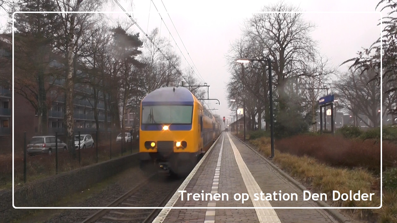 Treinen op station Den Dolder // 10 december 2016