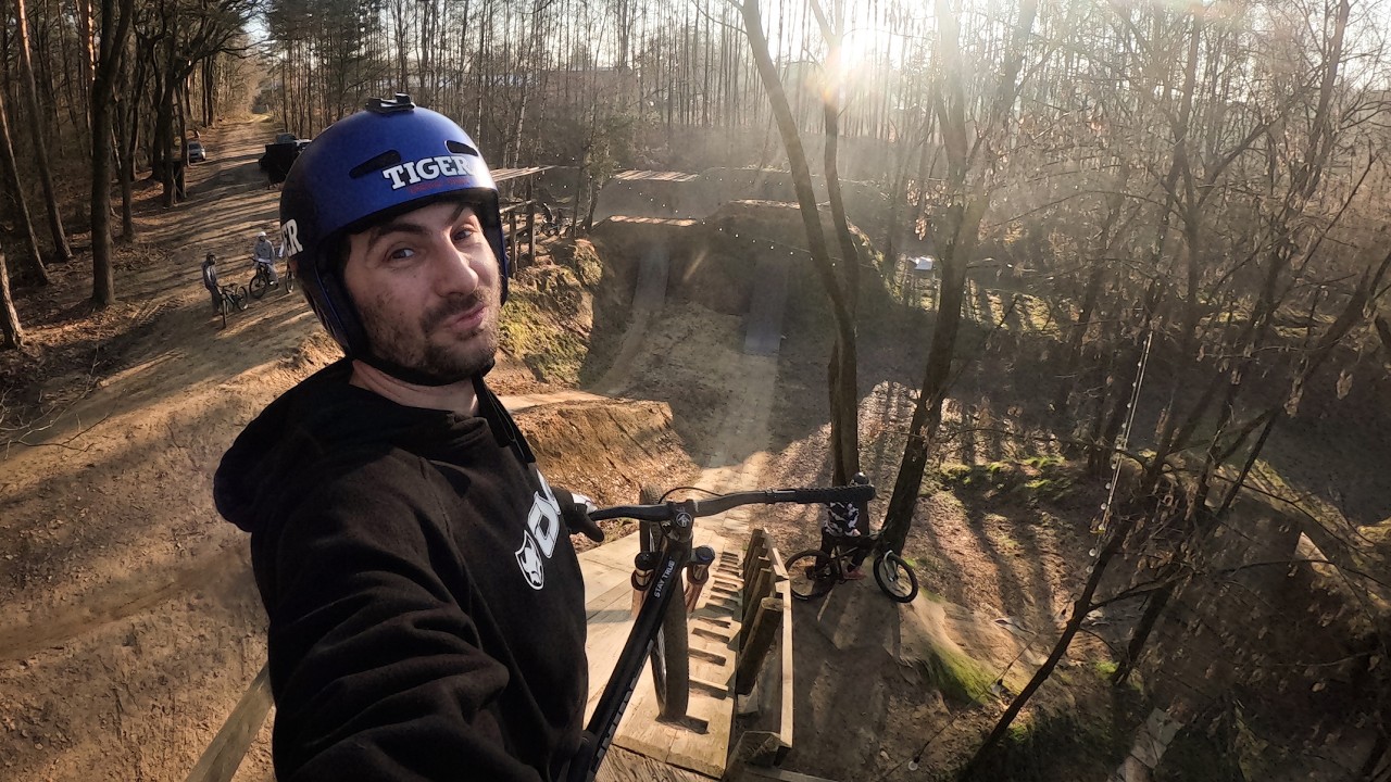 GRUDNIOWE SŁOŃCE czyli SZARÓW DIRT PARK!