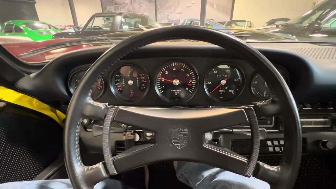 1971 Porsche 911S Targa - cold start