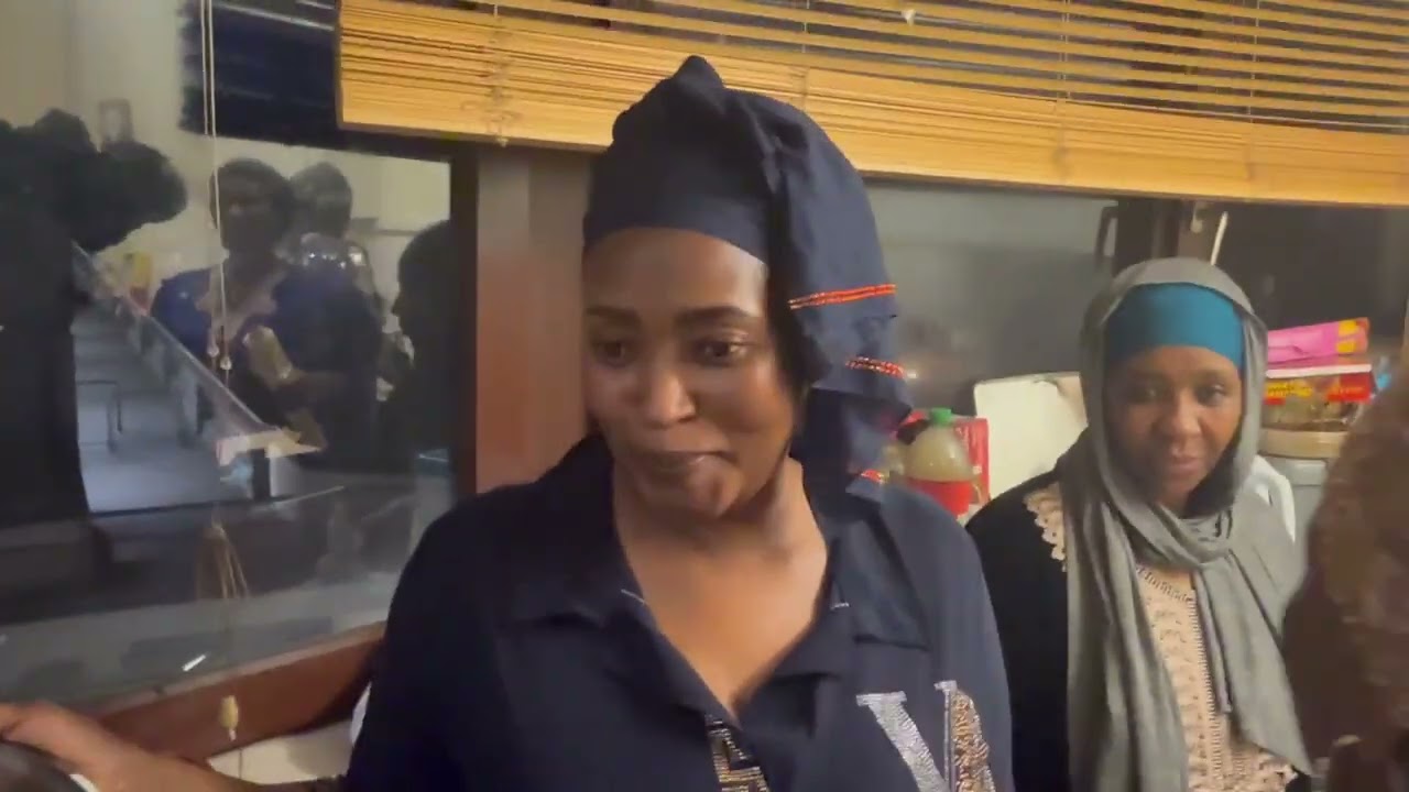 Ripture chez ma maman chérie Fatou Sylla qu'allah soit avec nous Amine yarraby 🤲 ♥️ 🙏