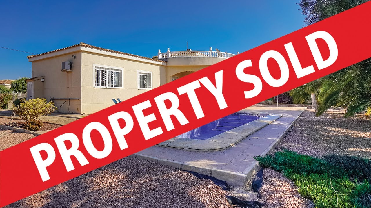 🎉 ¡NOW SOLD/VENDIDO! 🎉 NS1093 A Large country property 3 beds, 2 baths with an 8 x 4 pool!