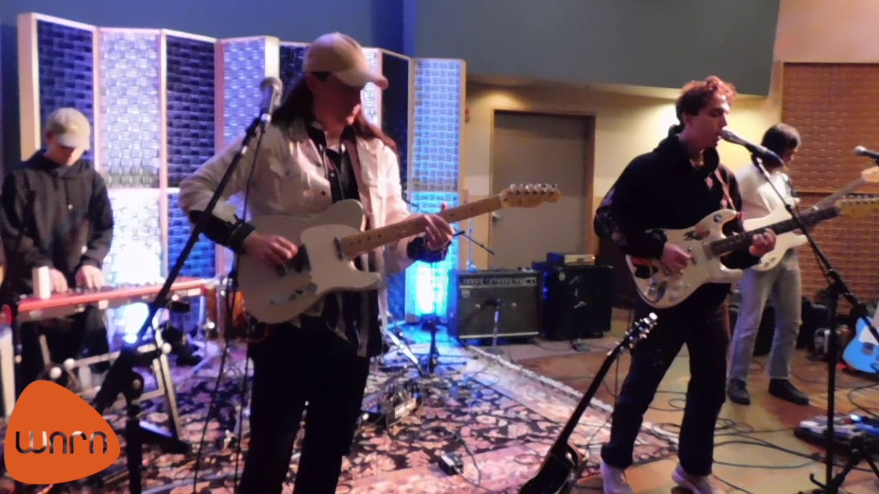 Beach Fossils - Down the Line