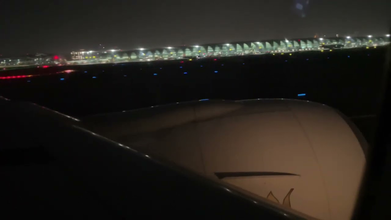 Full throttle GE-90-115B ENGINES POWERFULL TAKEOFF FROM DUBAI INTERNATIONAL AIRPORT