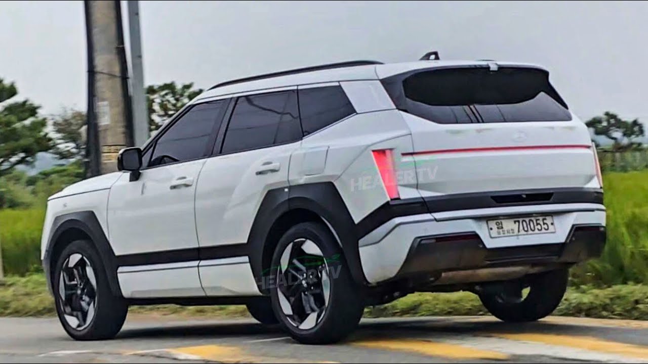 2027 Hyundai Tucson White ColourSpotted