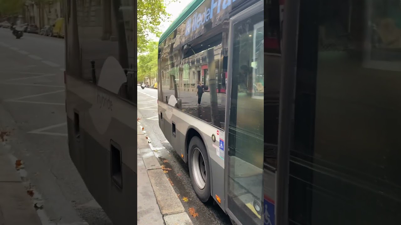 Paris France 🇫🇷 convenient Bus. A walk in Paris.