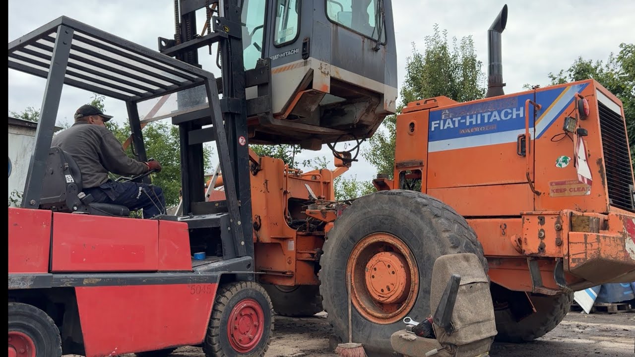 Ładowarka Fiat Hitachi FR 130.2 Pr&oacute;ba Reanimacji&hellip; Demontaż transmisji cz.1 Rolnik Łukasz 