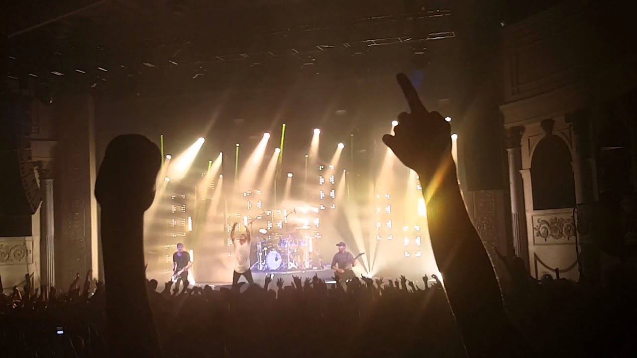 Parkway Drive (Live) - Home is for the Heartless 2015
