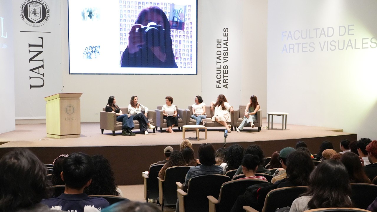 Del concepto a la exhibición: cómo se construye una bienal colectiva | Charla en FAV
