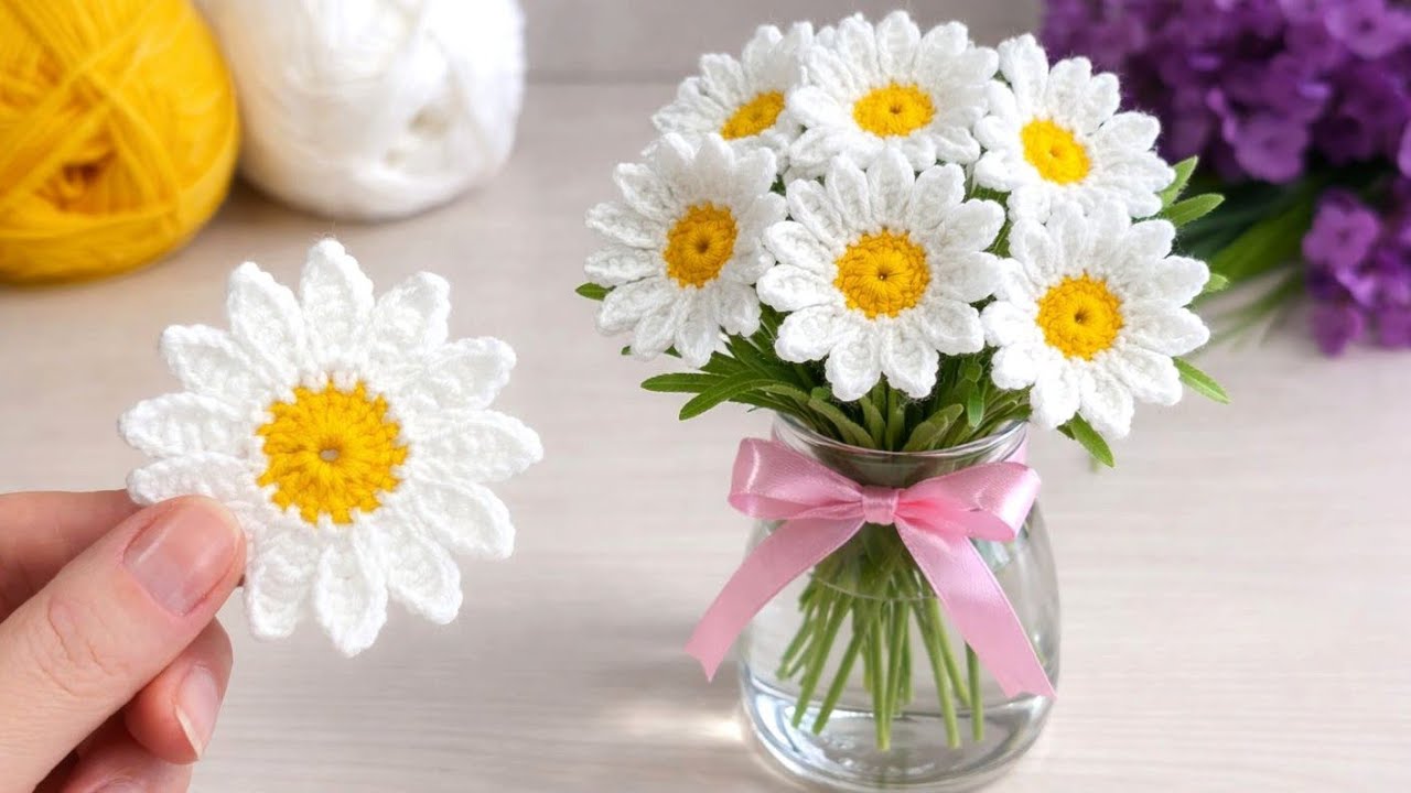 Amazing and Easy Crochet Daisy Motif Pattern Tutorial💛#crochet #knitting #tığişi 