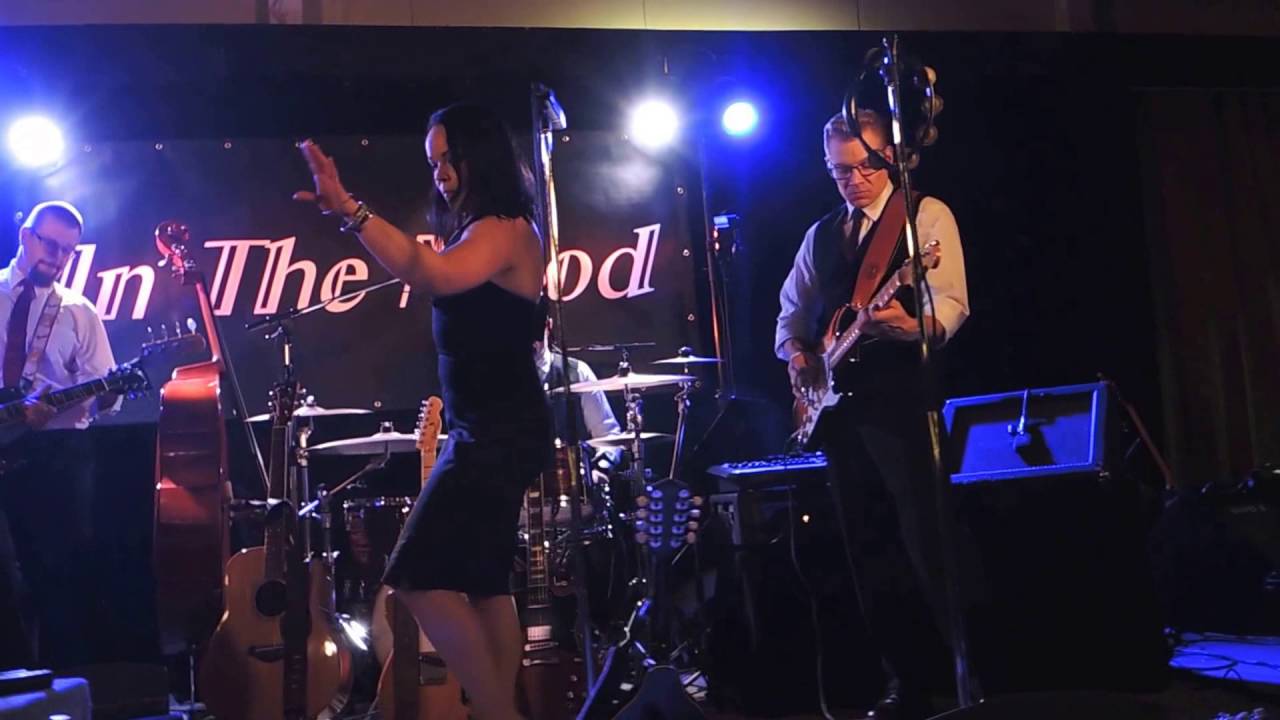 Suvi Karjula & In the Mood - Volgan Rannalla/ Lalaika