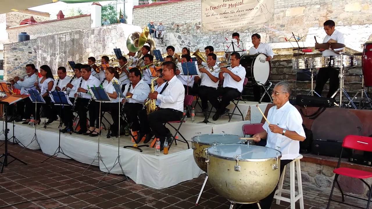 |Nereidas| «Danzón» con la Banda 