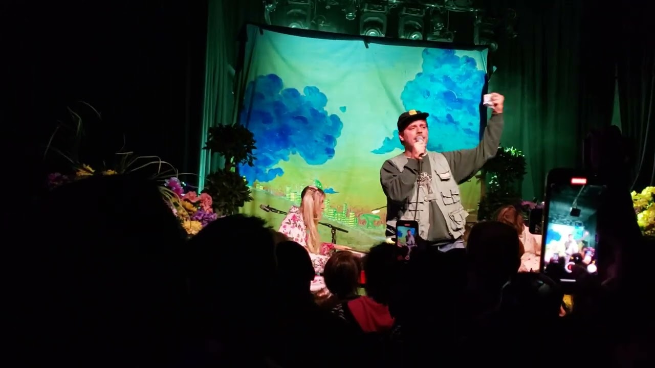 DOMi & JD Beck - TWO SHRiMPS (feat. Mac DeMarco) (Live @ LA 2022-11-02)