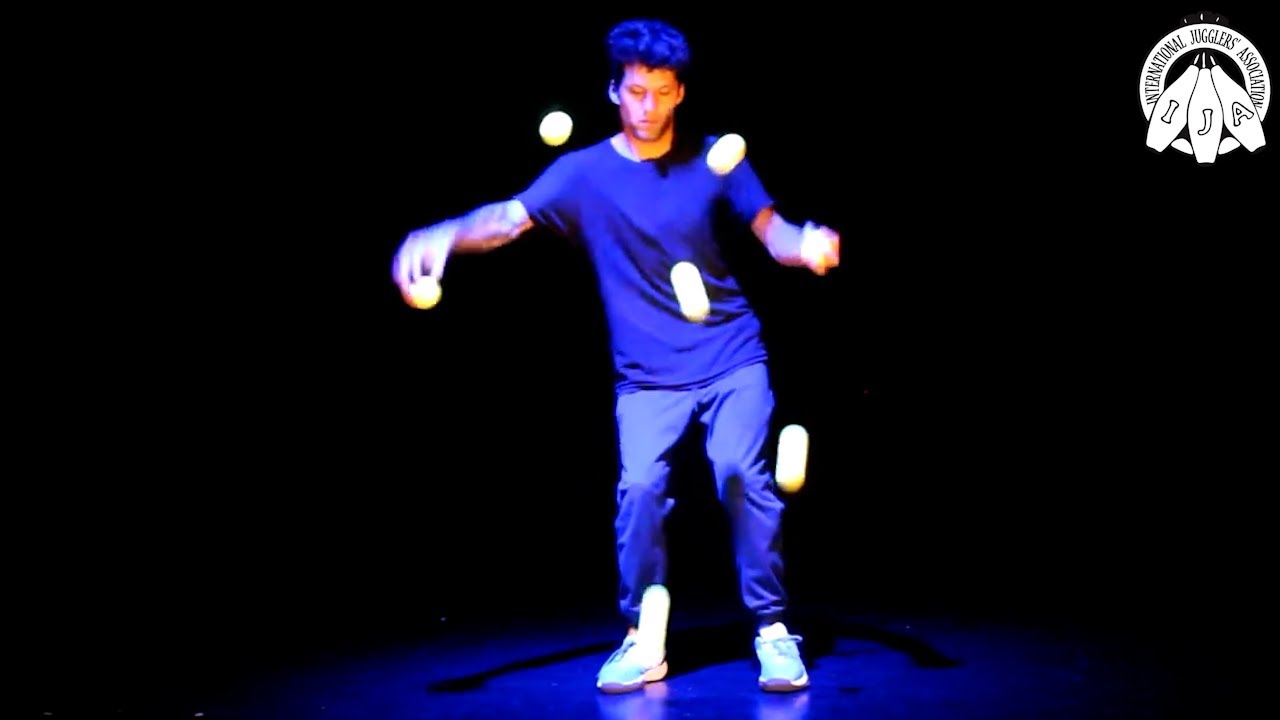 Bouncing Ball by Oscar Carrillo from Chile | IJA Tricks of the Month