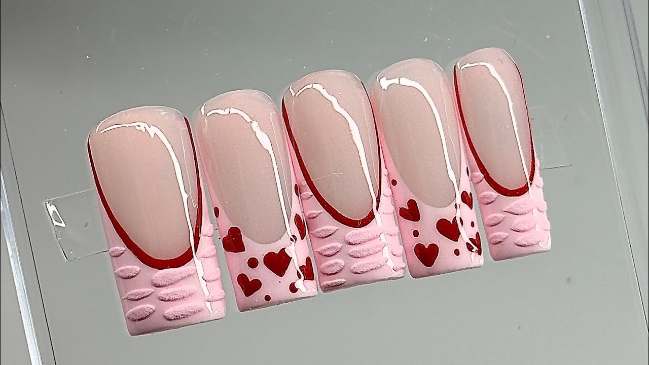 PINK FRENCH TIPS WITH HEARTS & TEXTURE DESIGNS✨💗