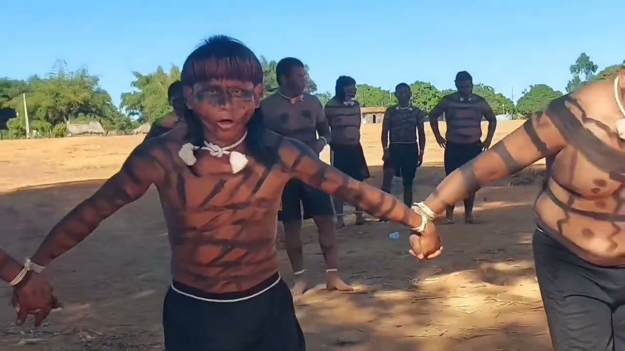 Dança e canto pra o grupo Tsada'ró ( waté aba ma danhõ're)