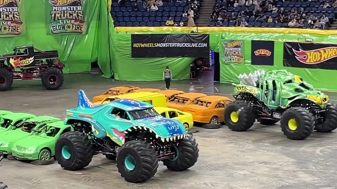 Hot Wheels Monster Trucks, Glow and Fire, Live 2025 London o2 Arena