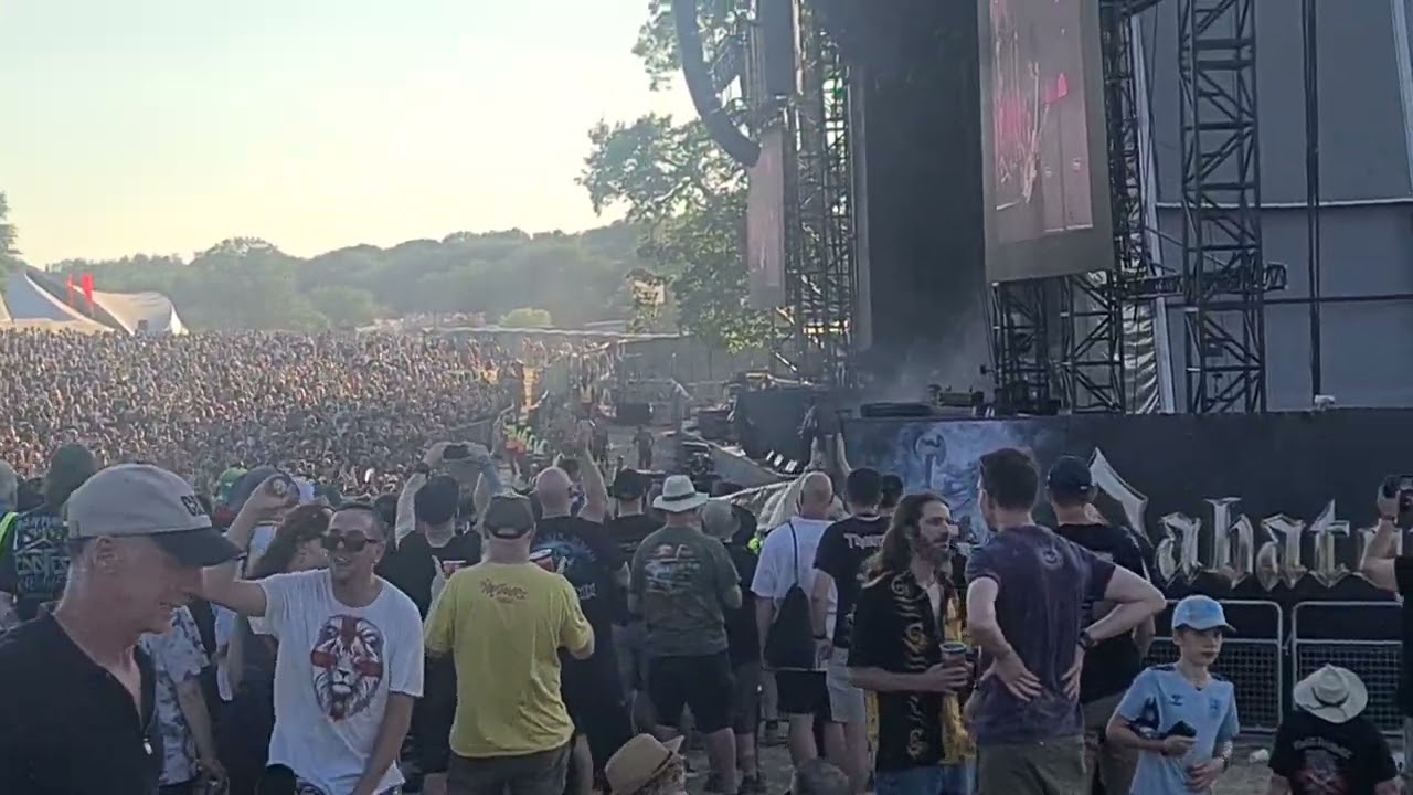 The Darkness live at Eddfest knebworth Park 2026 #thedarkness #knebworth #ironmaiden 