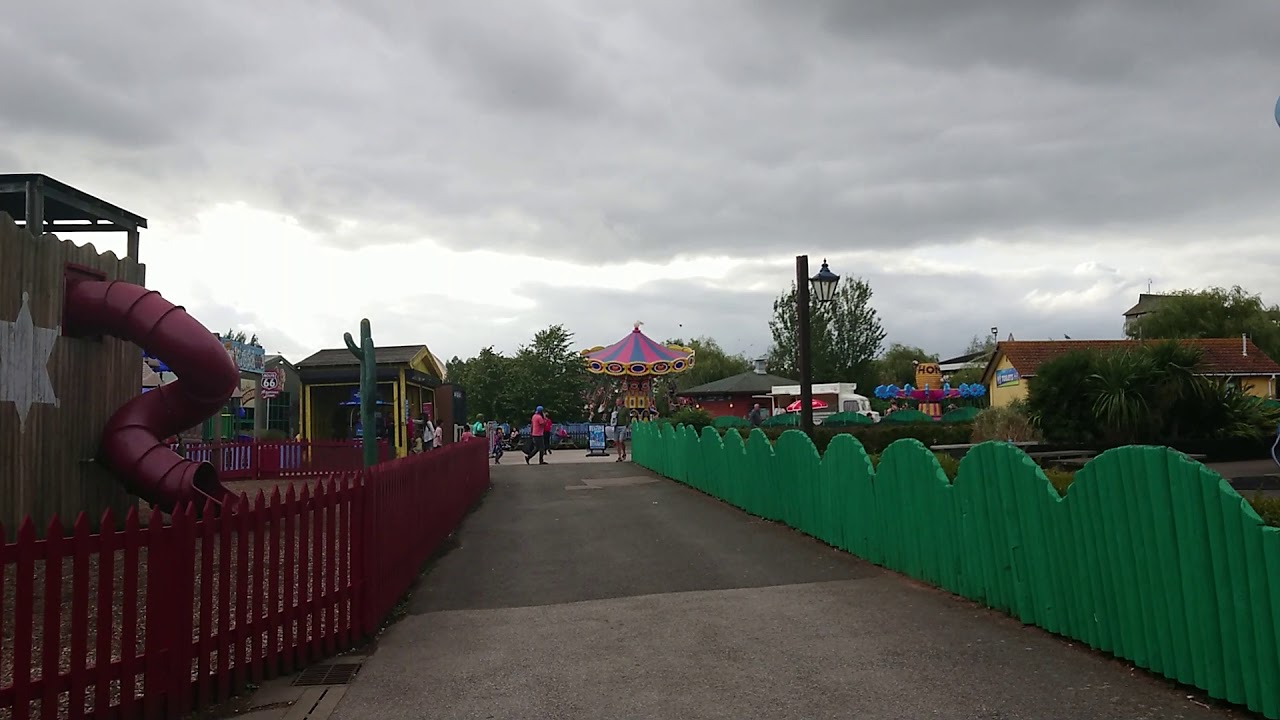 Walking Around Crealy Theme Park, Exeter