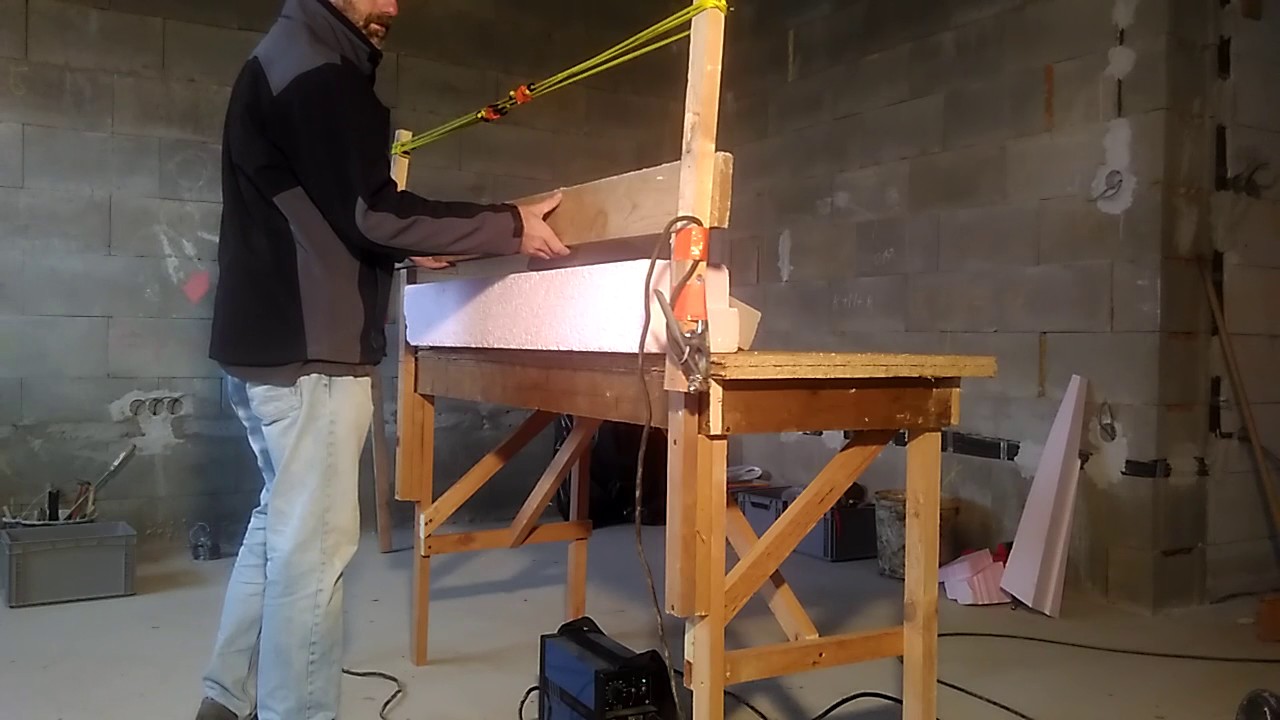 Řezačka polystyrenu