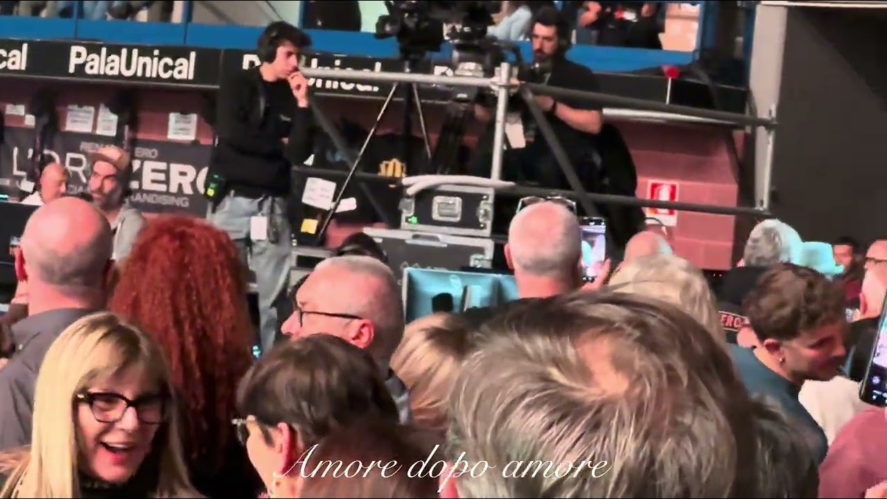 Il carrozzone tra i sorcini - Renato Zero - L&rsquo;Ora Zero in tour