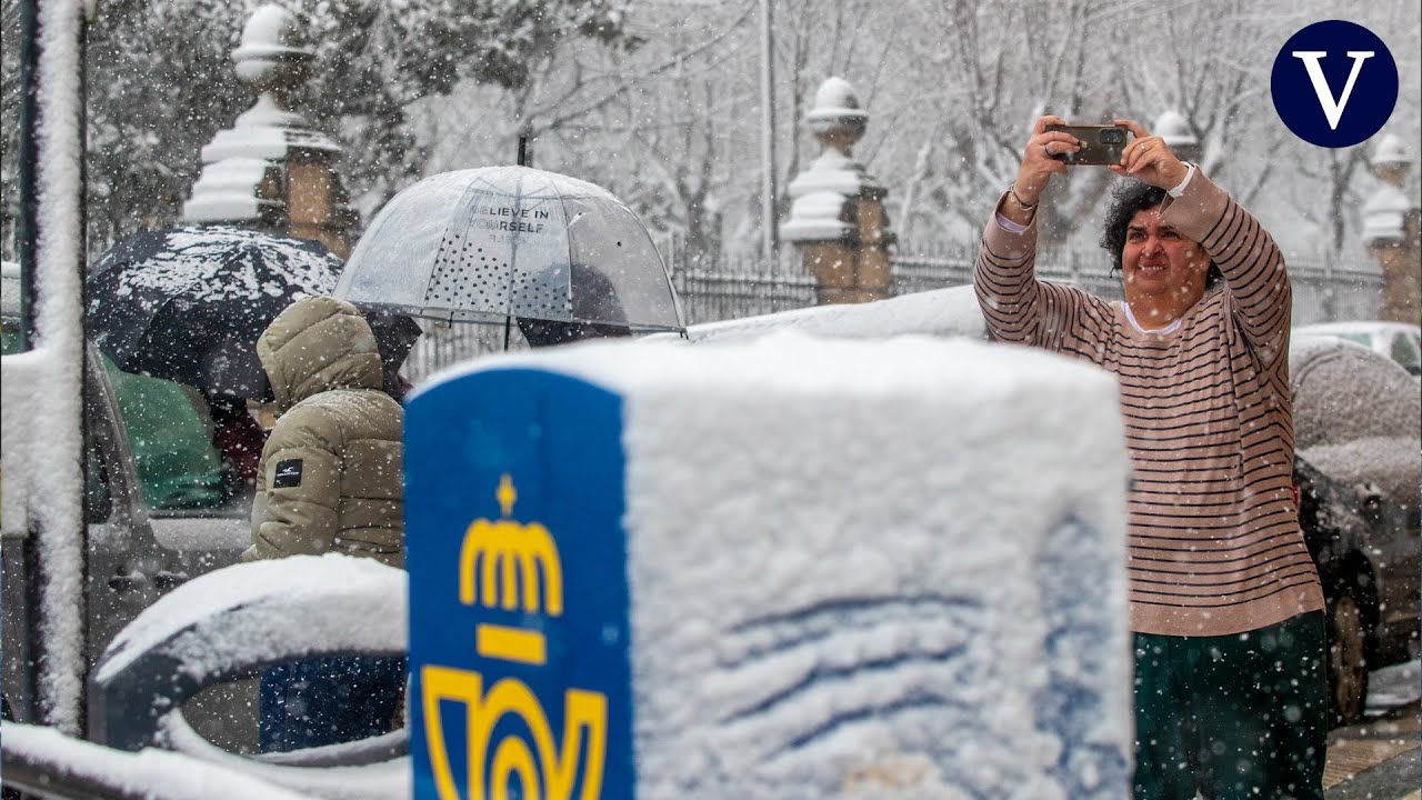 Soria recibe su primera nevada del a&ntilde;o y alerta al resto de Espa&ntilde;a