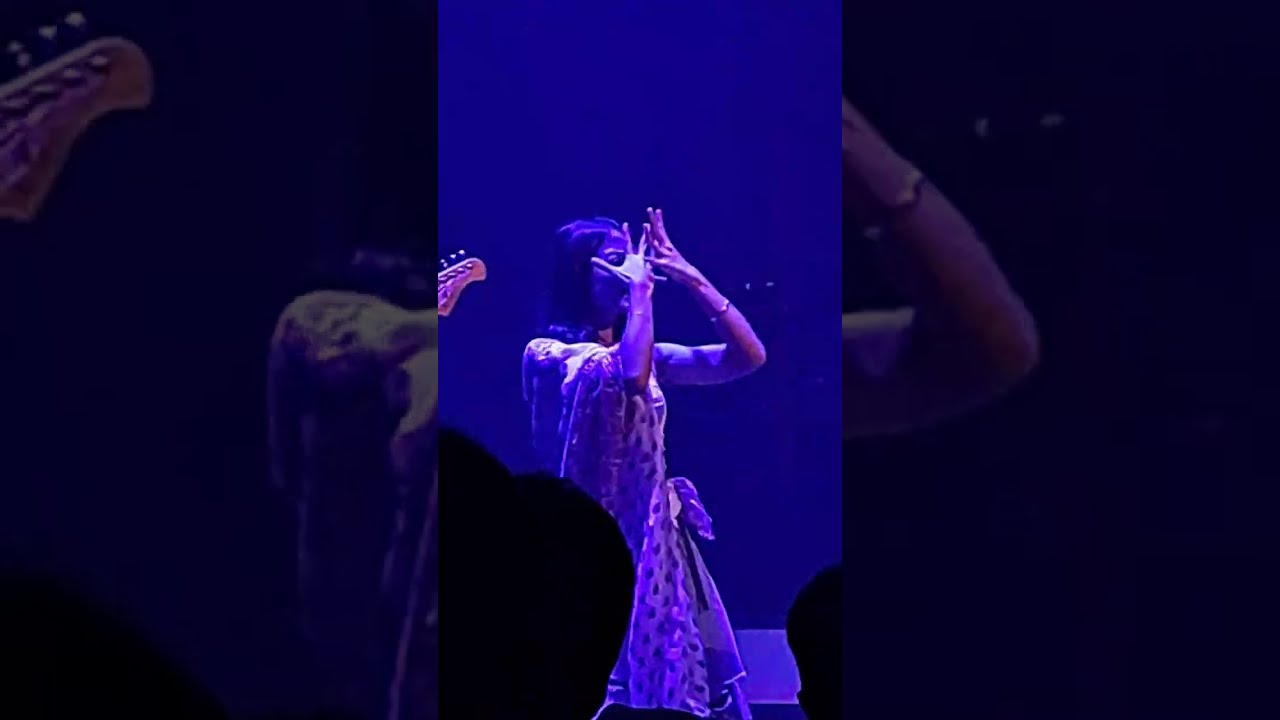 Barasuara - Hitam dan Biru (Live at Alon-Alon Intimate Showcase) Potrait version