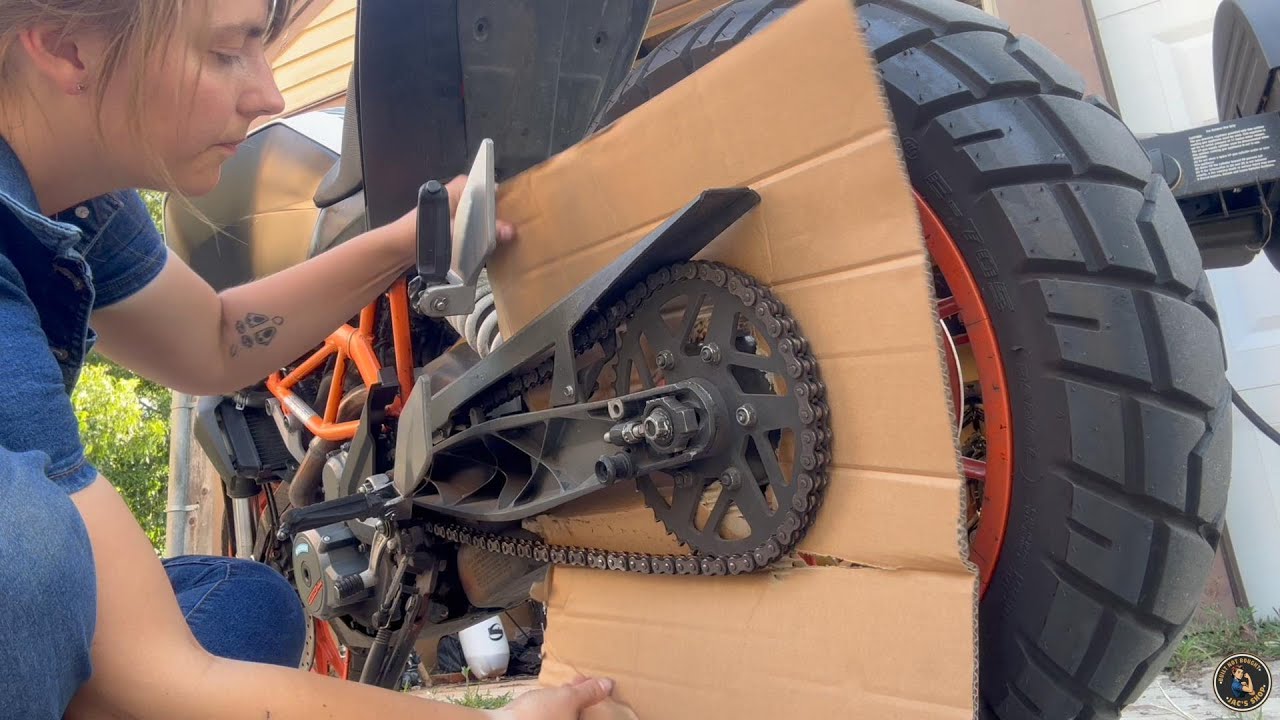 How to Clean and Lube the Chain on a 2016 KTM 390 Duke
