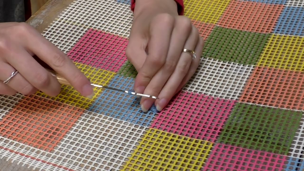 Smyrna knopen voor beginners leer je hier! De latch hook techniek