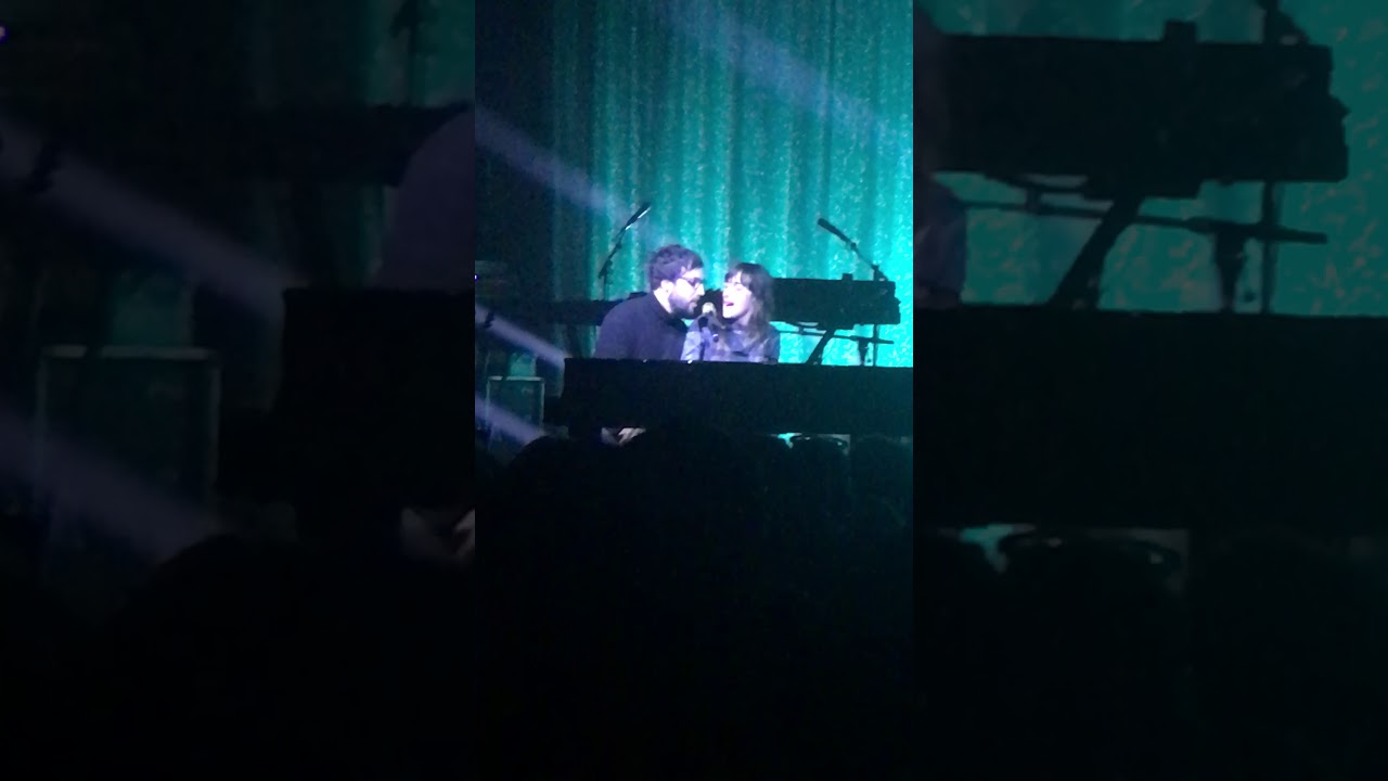 Juliette Armanet - Alexandre // Enorme surprise quand un fan se met à chanter avec elle