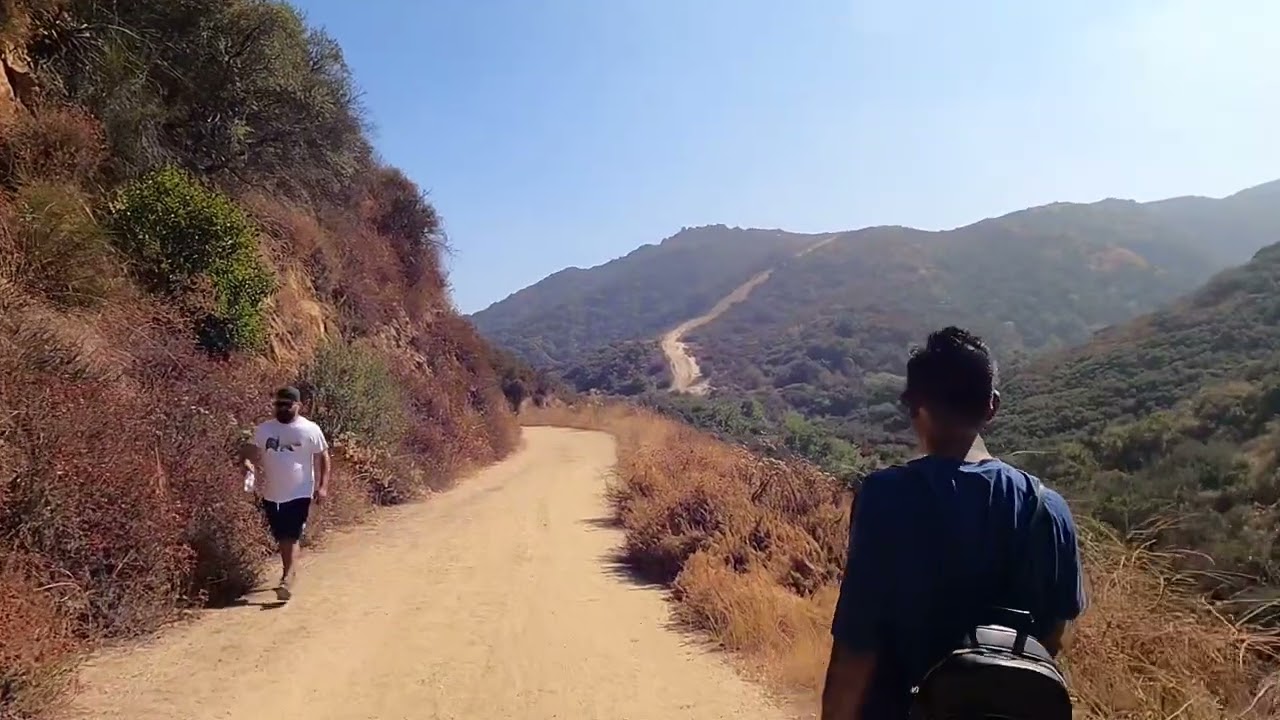 La Tuna Canyon Trail Hiking , Burbank || Part--1 || Los Angeles , California , USA