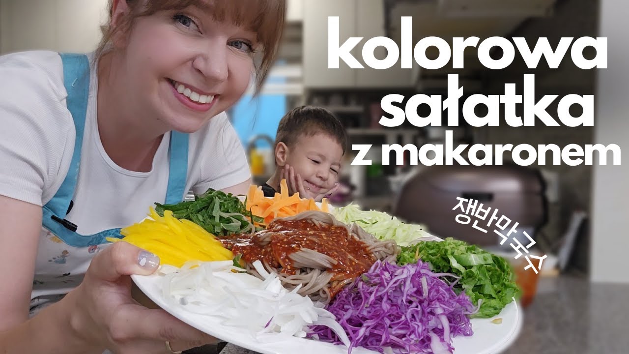 Kolorowa koreańska sałatka makaronowa - dużo warzyw i pyszny sos! vegański przepis