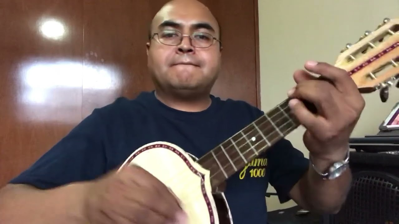 Mamá versión de (Arturo Vargas) para vihuela JJ