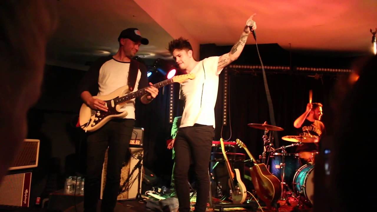 Reece Mastin Keep On Walking Live 2015